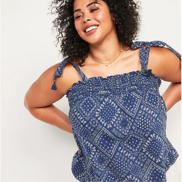 Old Navy Tank Top Blue Bandana Tie Strap Paisley NWT Size Medium - Picture 1 of 8
